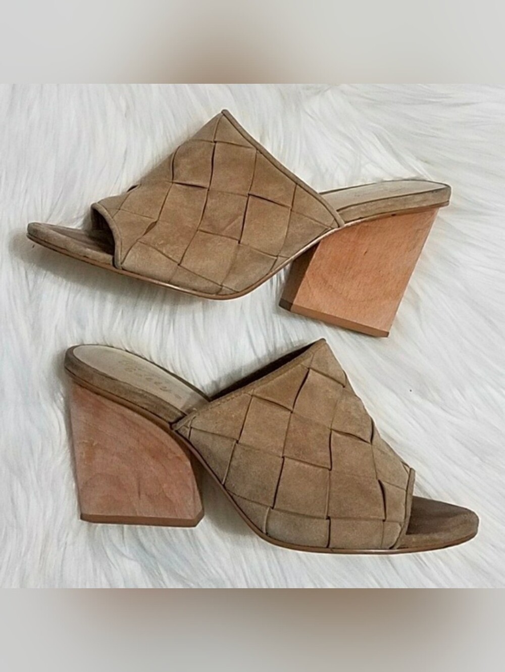 Bettye Muller tan weave slide wedges